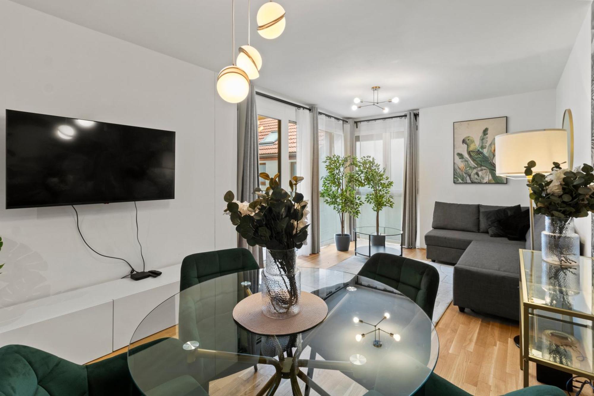 וינה Balcony Apartment I 50 M² I Near City Center מראה חיצוני תמונה